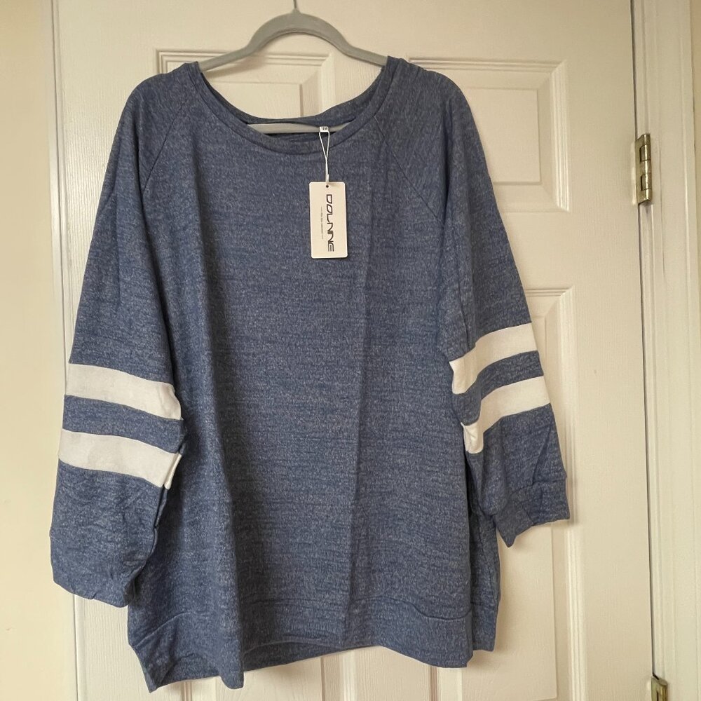 DOLNINE 18W Women's Blue Textured-Look Top, White Stripes on arms - NWT